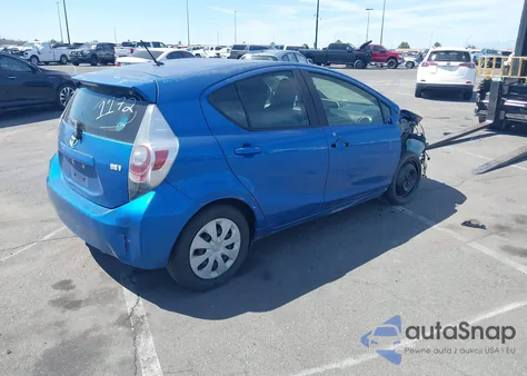 2014 Toyota Prius C z USA, uszkodzony, nr VIN JTDKDTB33E1568248